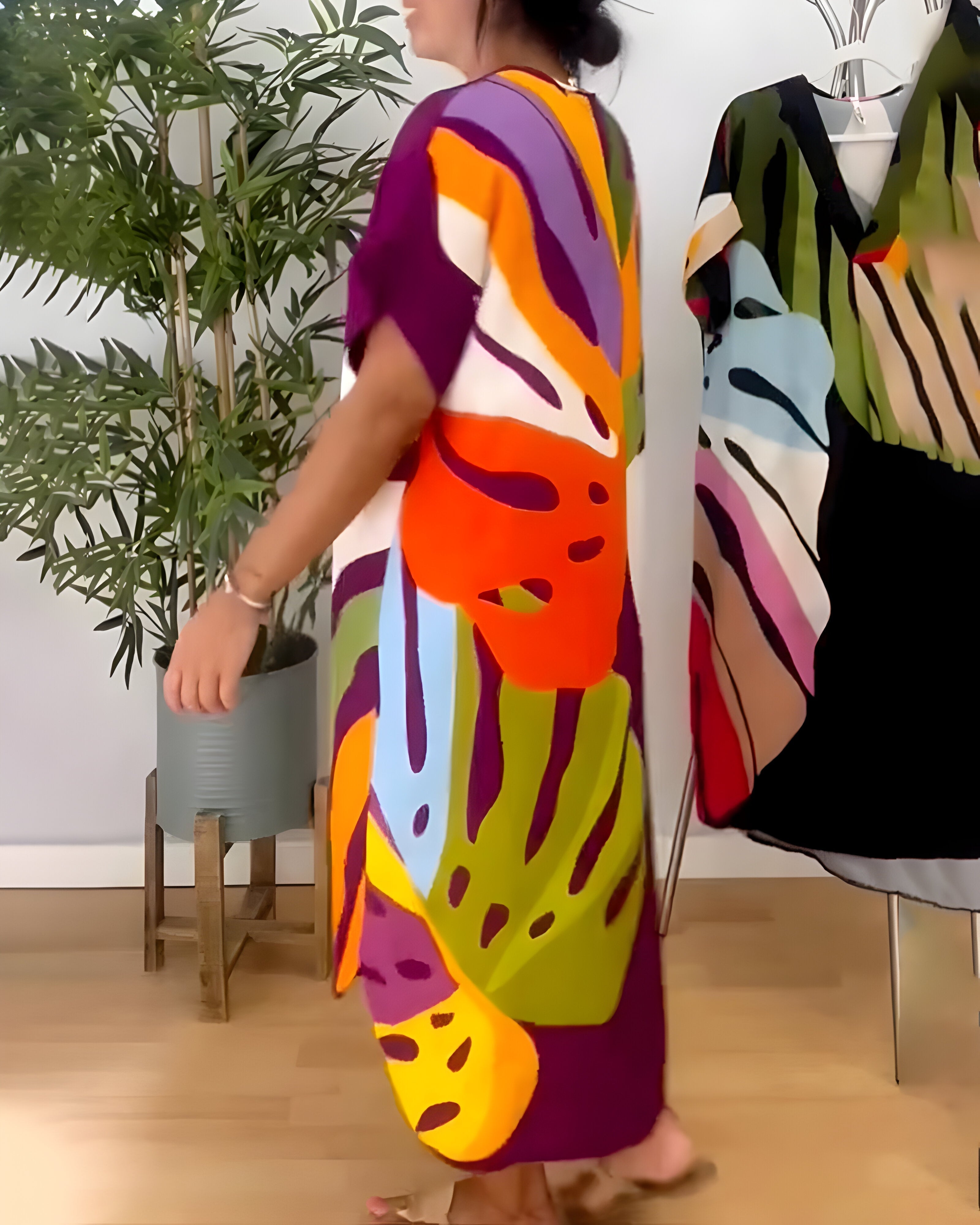 Rianna - Sukienka z abstrakcyjnym nadrukiem - widok 9
