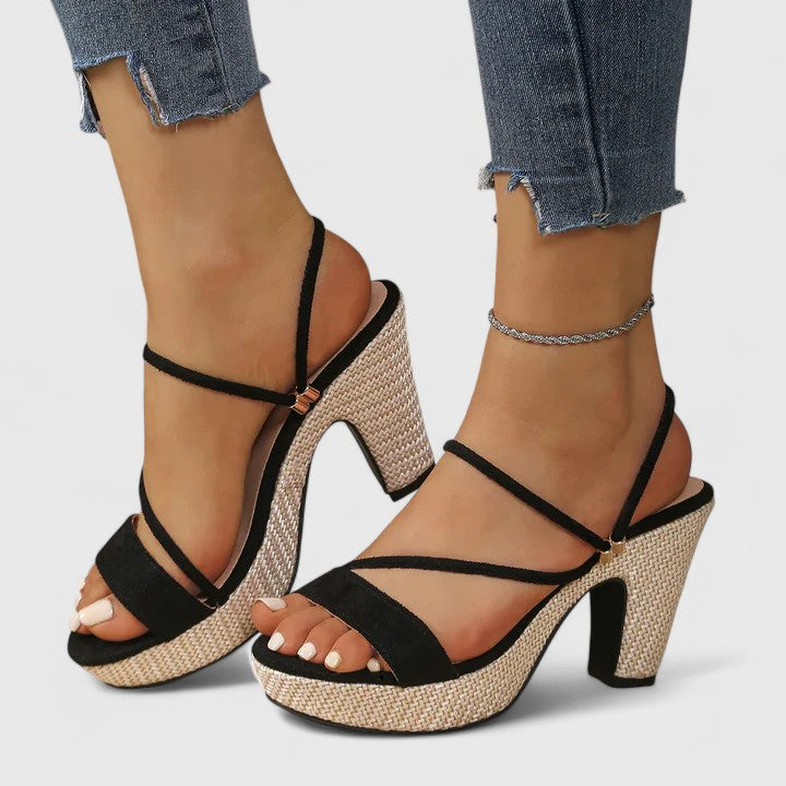 Lorienna | Eleganckie buty na obcasie, czarne - widok 3