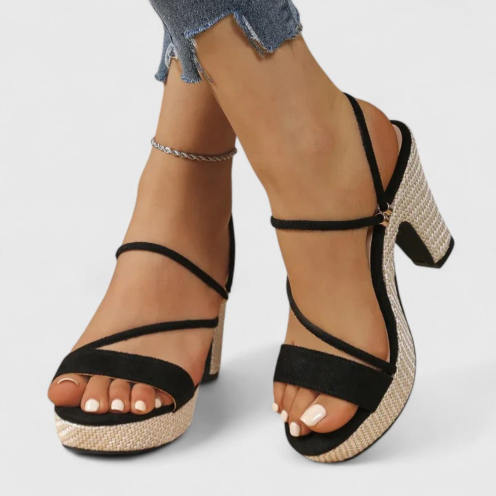 Lorienna | Eleganckie buty na obcasie, czarne - widok 4