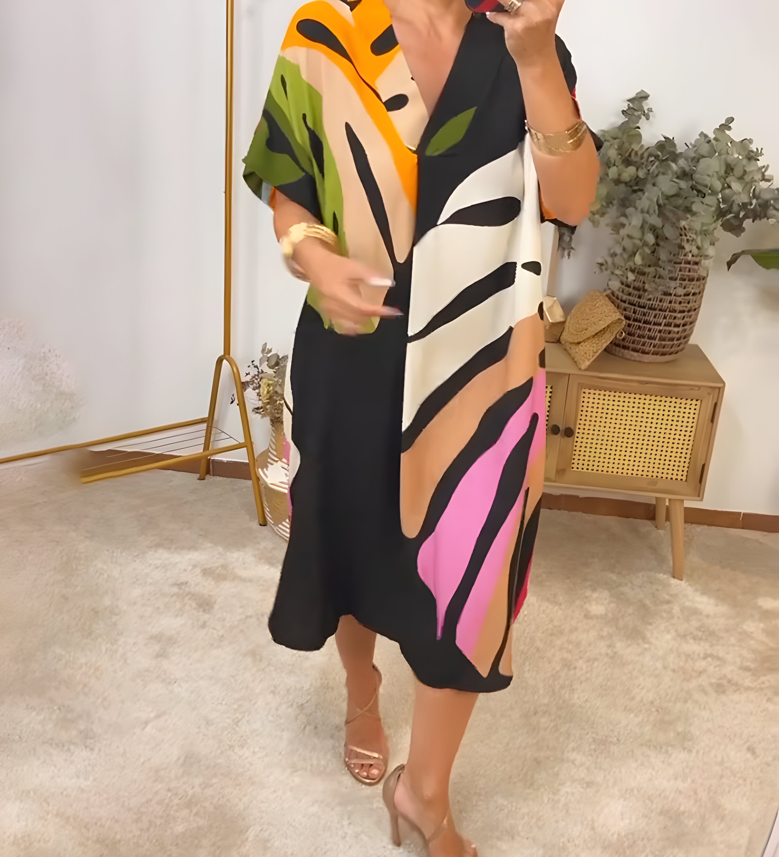 Rianna - Sukienka z abstrakcyjnym nadrukiem - widok 2