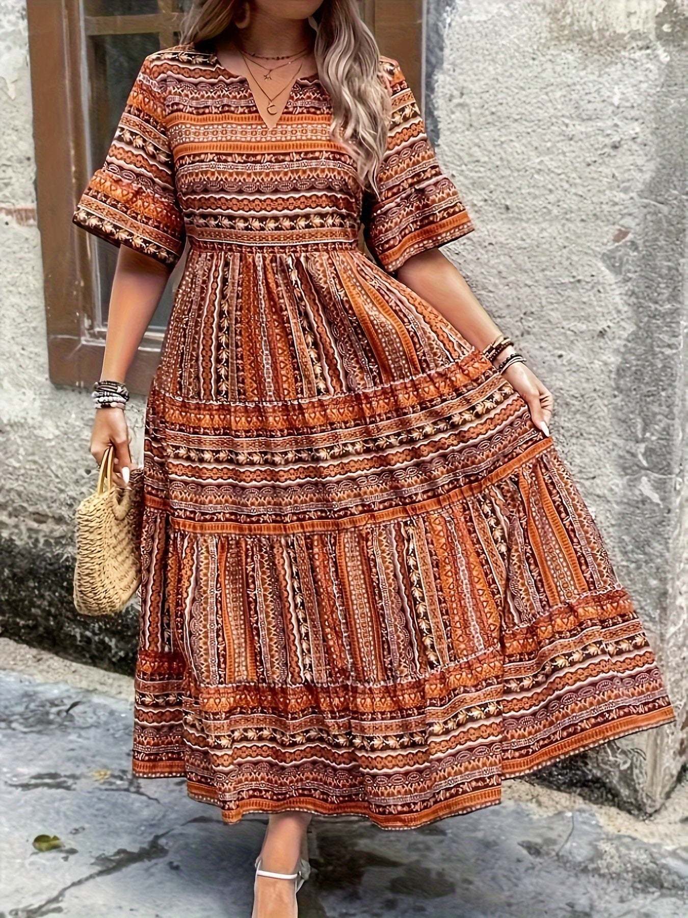 Joraine - Zwiewna sukienka w etniczne wzory - widok 3
