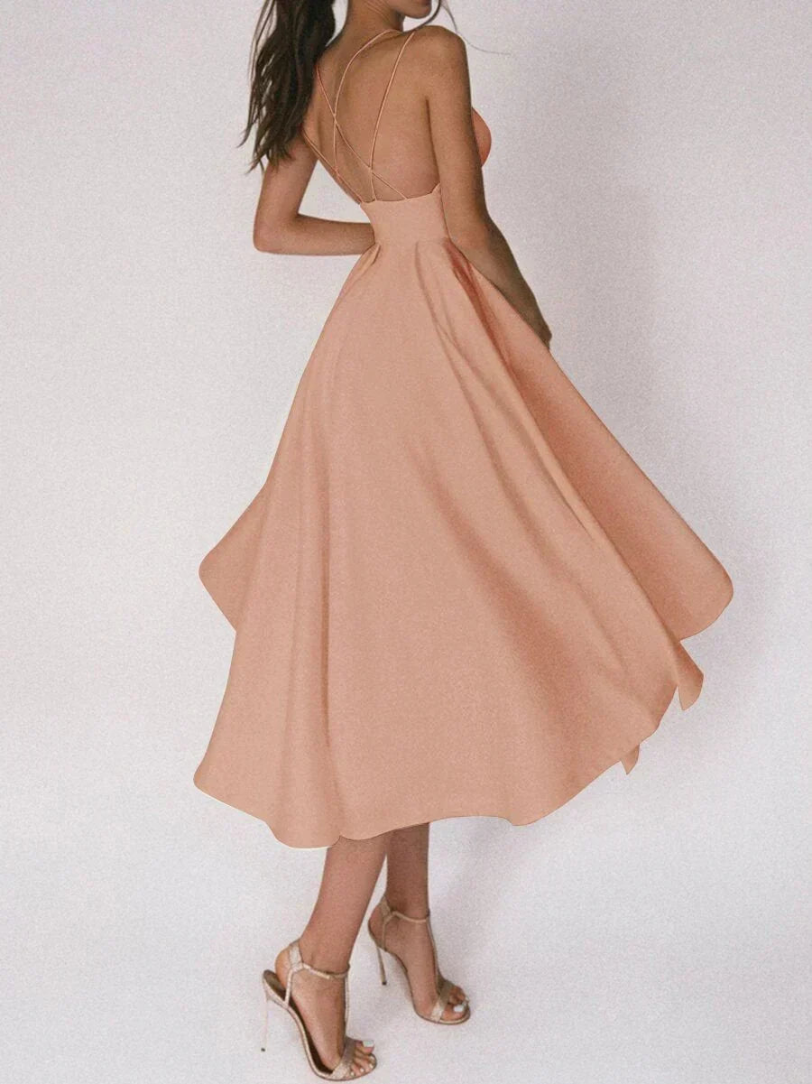 Elara - Elegancka minimalistyczna sukienka - widok 11