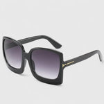 Kynzlee | Eleganckie okulary przeciwsłoneczne - widok 3