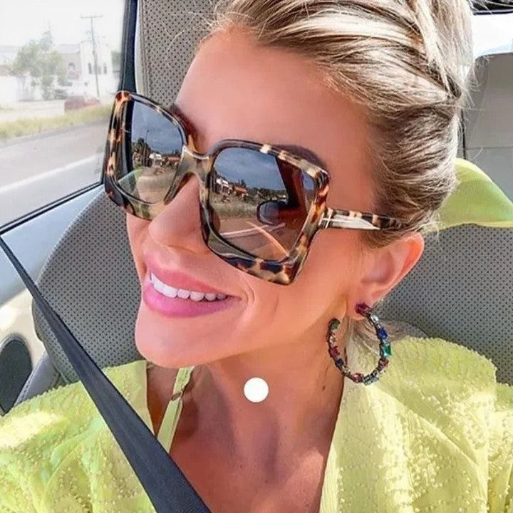 Kynzlee | Eleganckie okulary przeciwsłoneczne - widok 2
