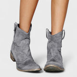 Carlotta - Ponadczasowe eleganckie botki - widok 7