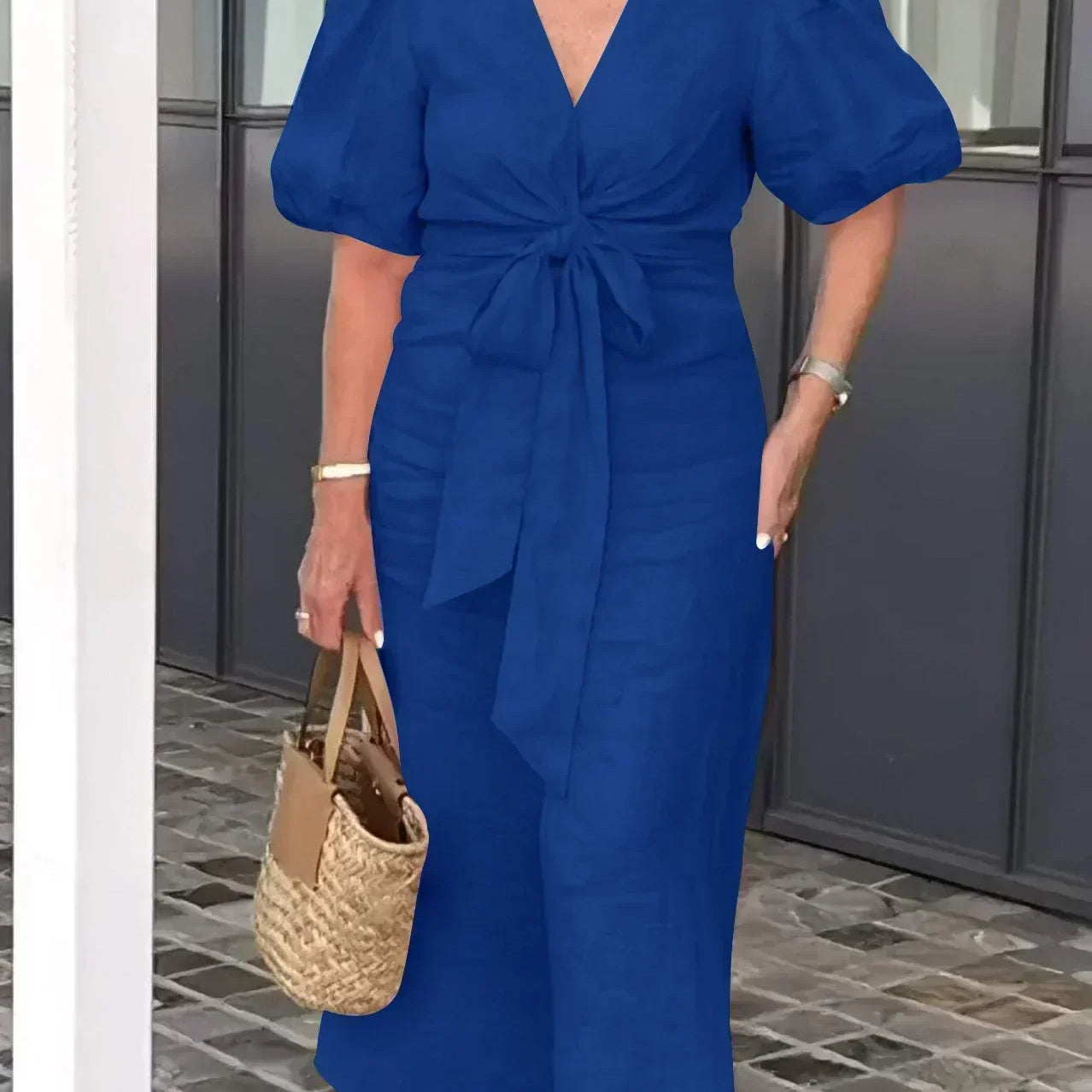 Lidia | Elegancka sukienka midi z dekoltem V - widok 10