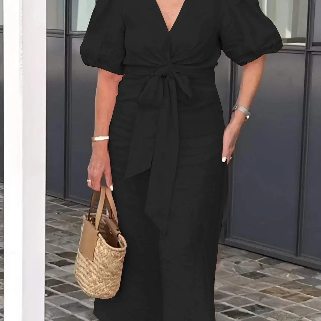 Lidia | Elegancka sukienka midi z dekoltem V - widok 6
