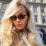Skarlett | Okulary przeciwsłoneczne glamour - widok 2