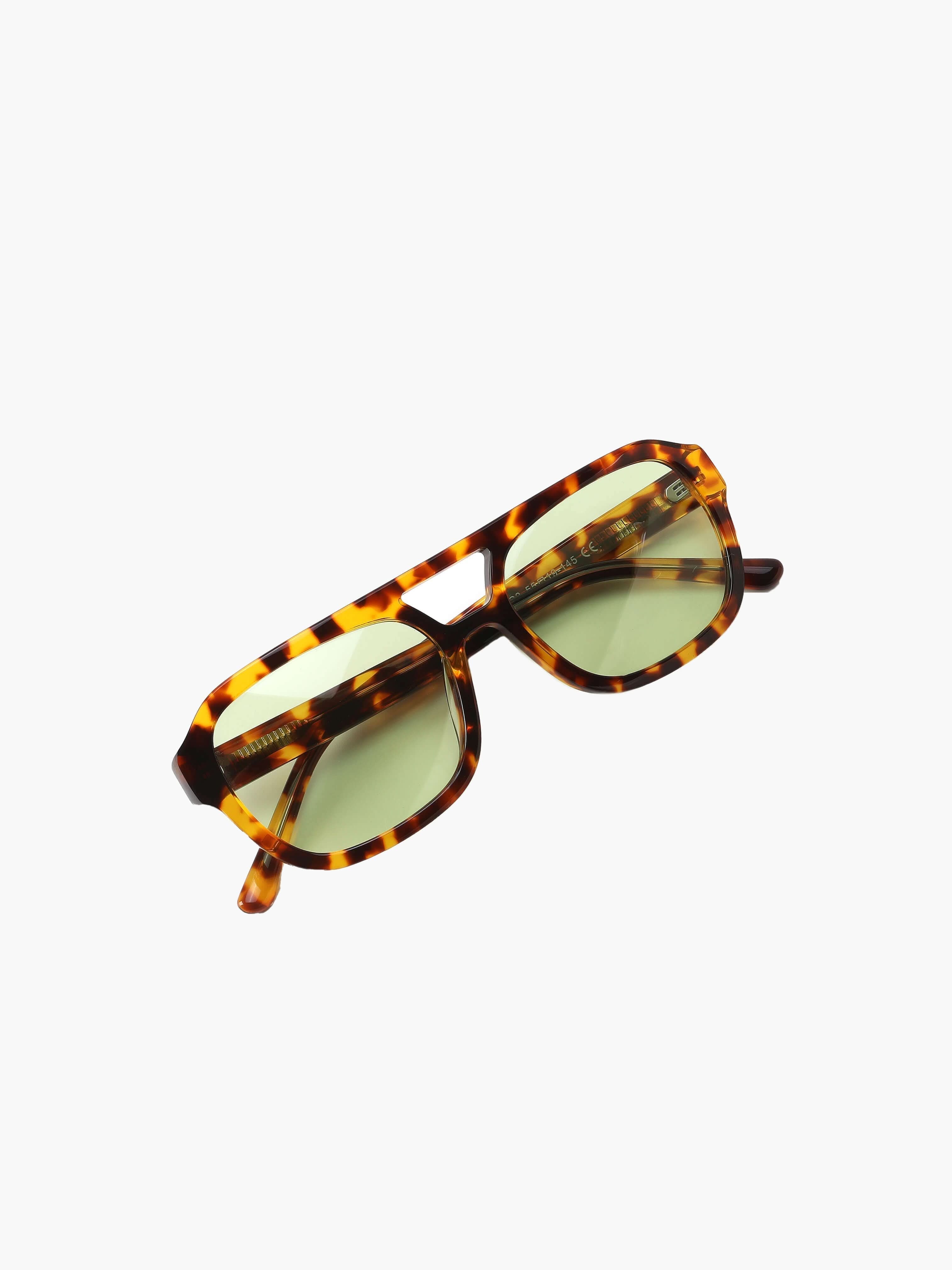 Jaslynn | Eleganckie okulary przeciwsłoneczne | Iwona Warszawa