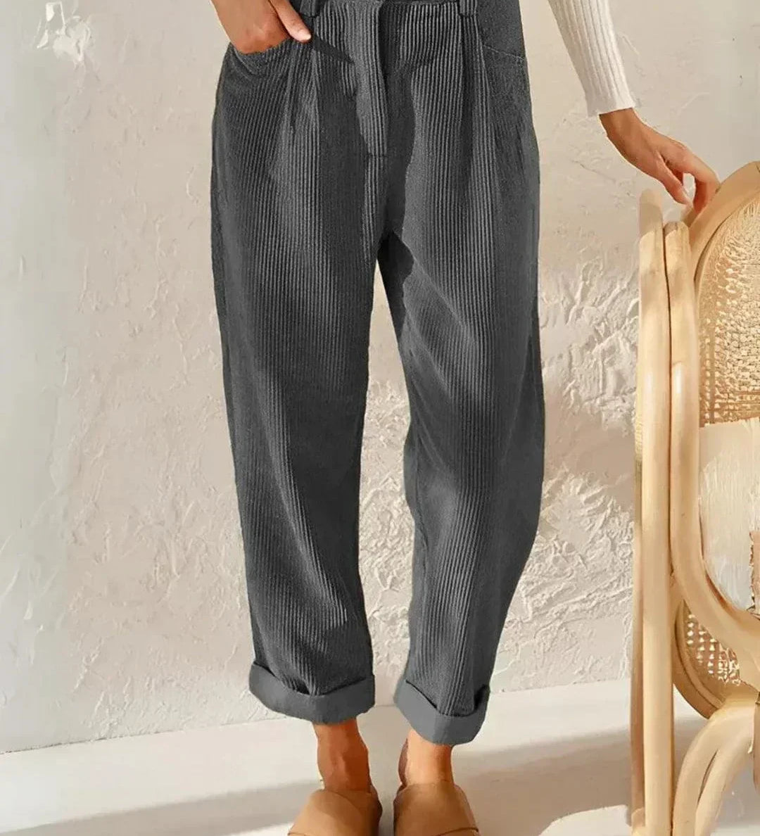 Cassidy - Ponadczasowe spodnie casual - widok 6